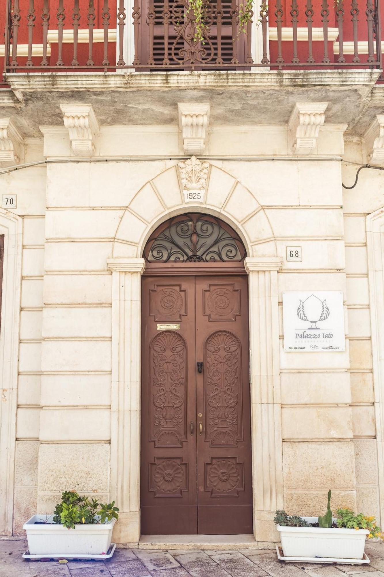 Palazzo Iato Apartment Rutigliano Exterior photo