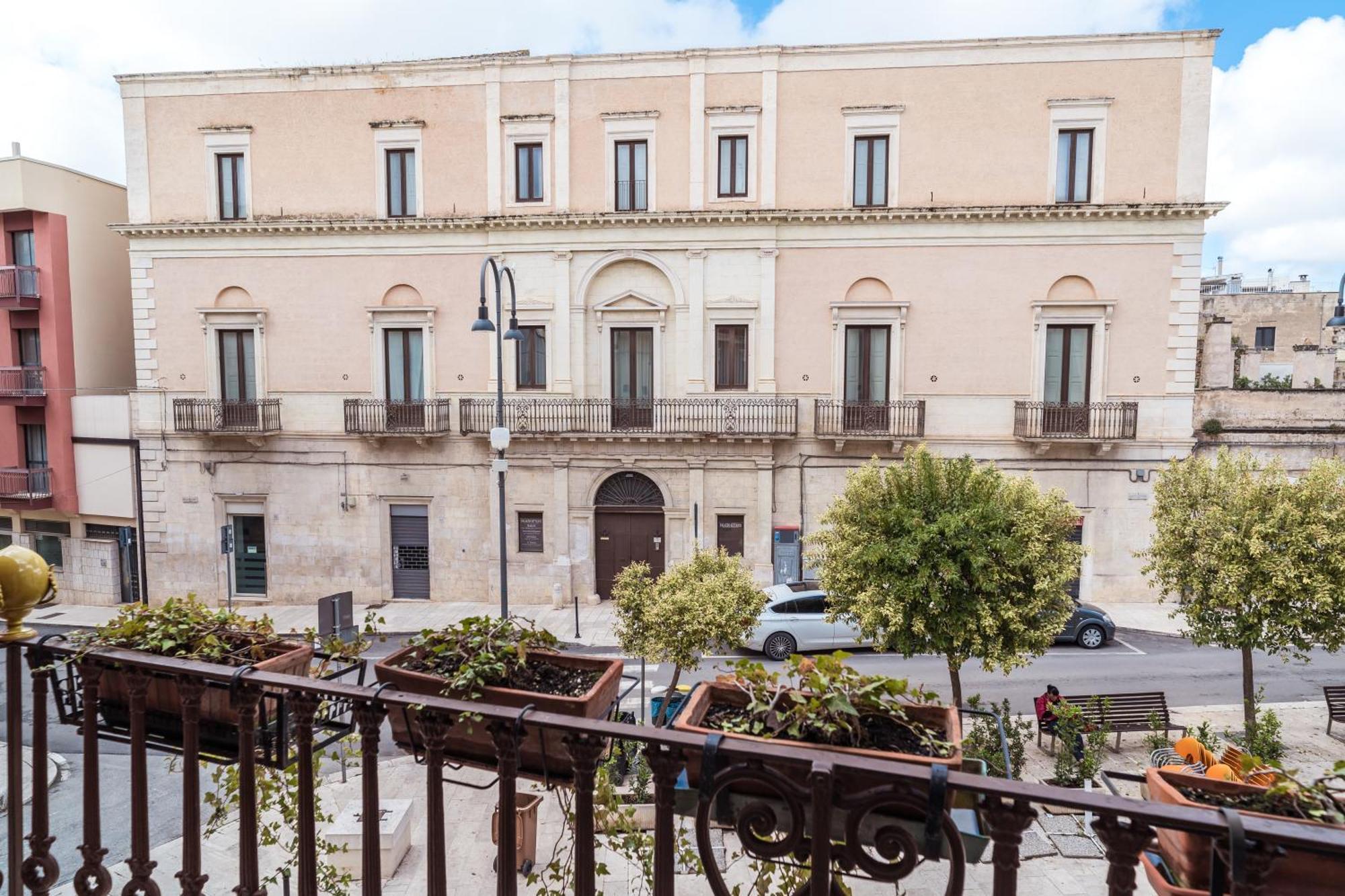 Palazzo Iato Apartment Rutigliano Exterior photo